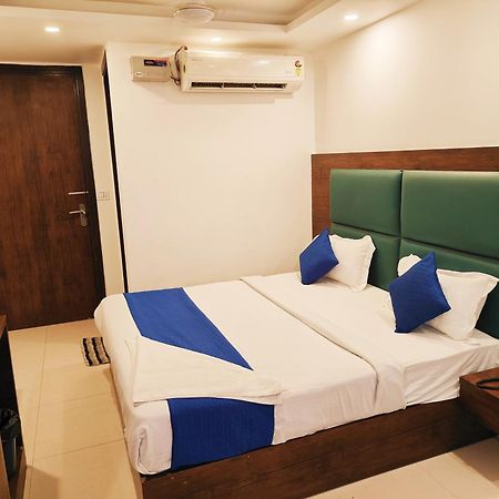 Hotel Le Mount Plaza Near Igi Airport Delhi Nuova Delhi Esterno foto