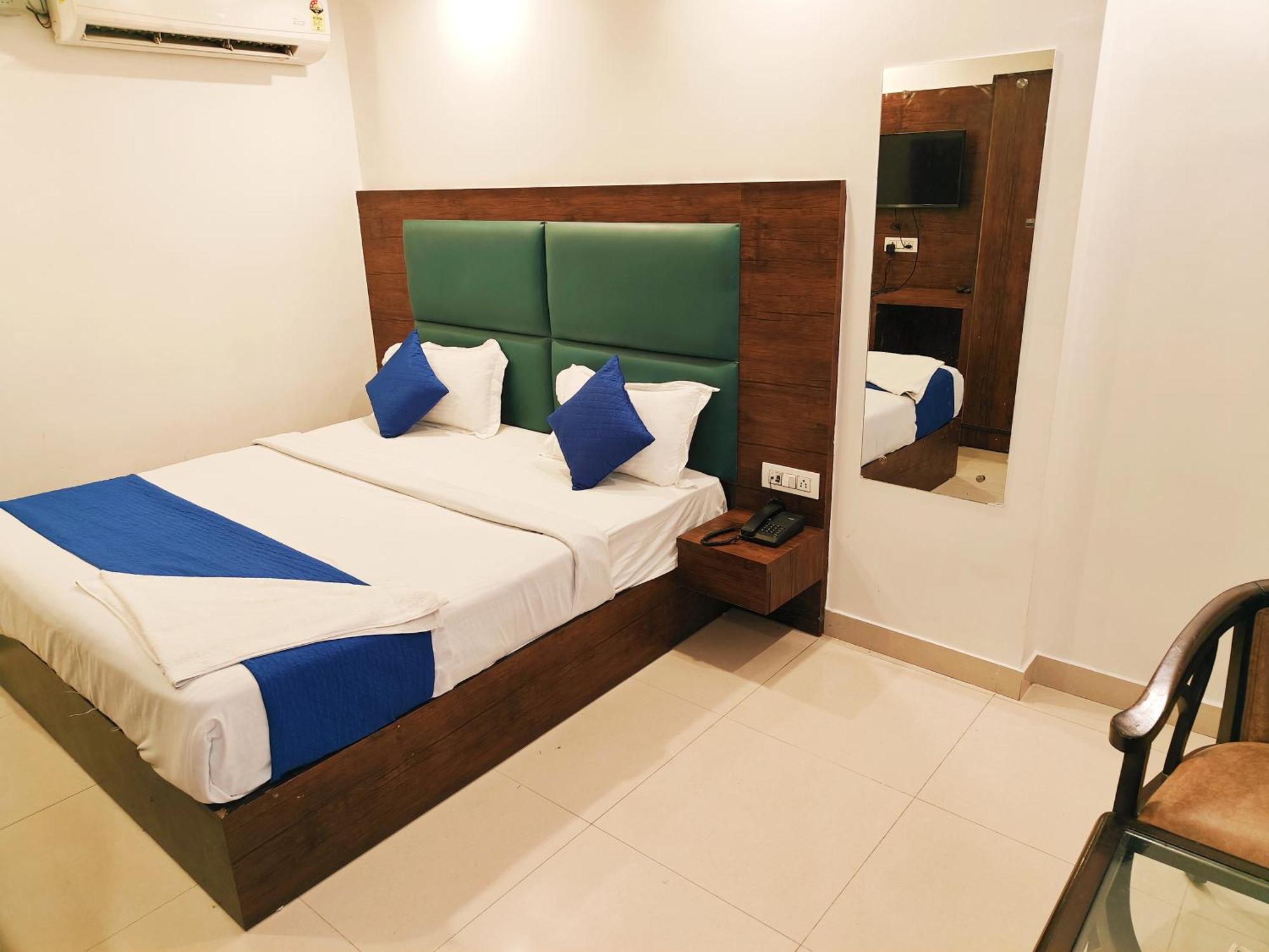Hotel Le Mount Plaza Near Igi Airport Delhi Nuova Delhi Esterno foto