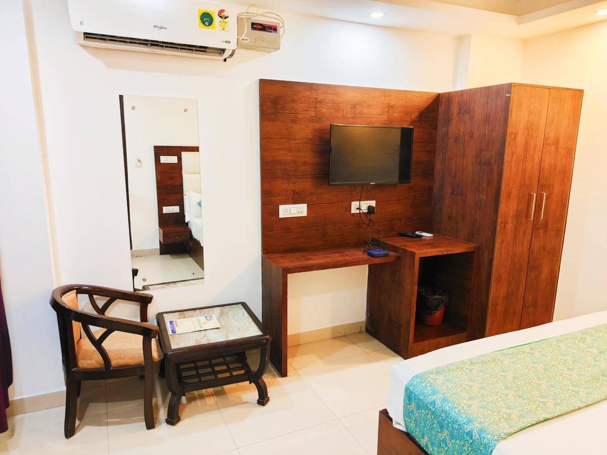 Hotel Le Mount Plaza Near Igi Airport Delhi Nuova Delhi Esterno foto