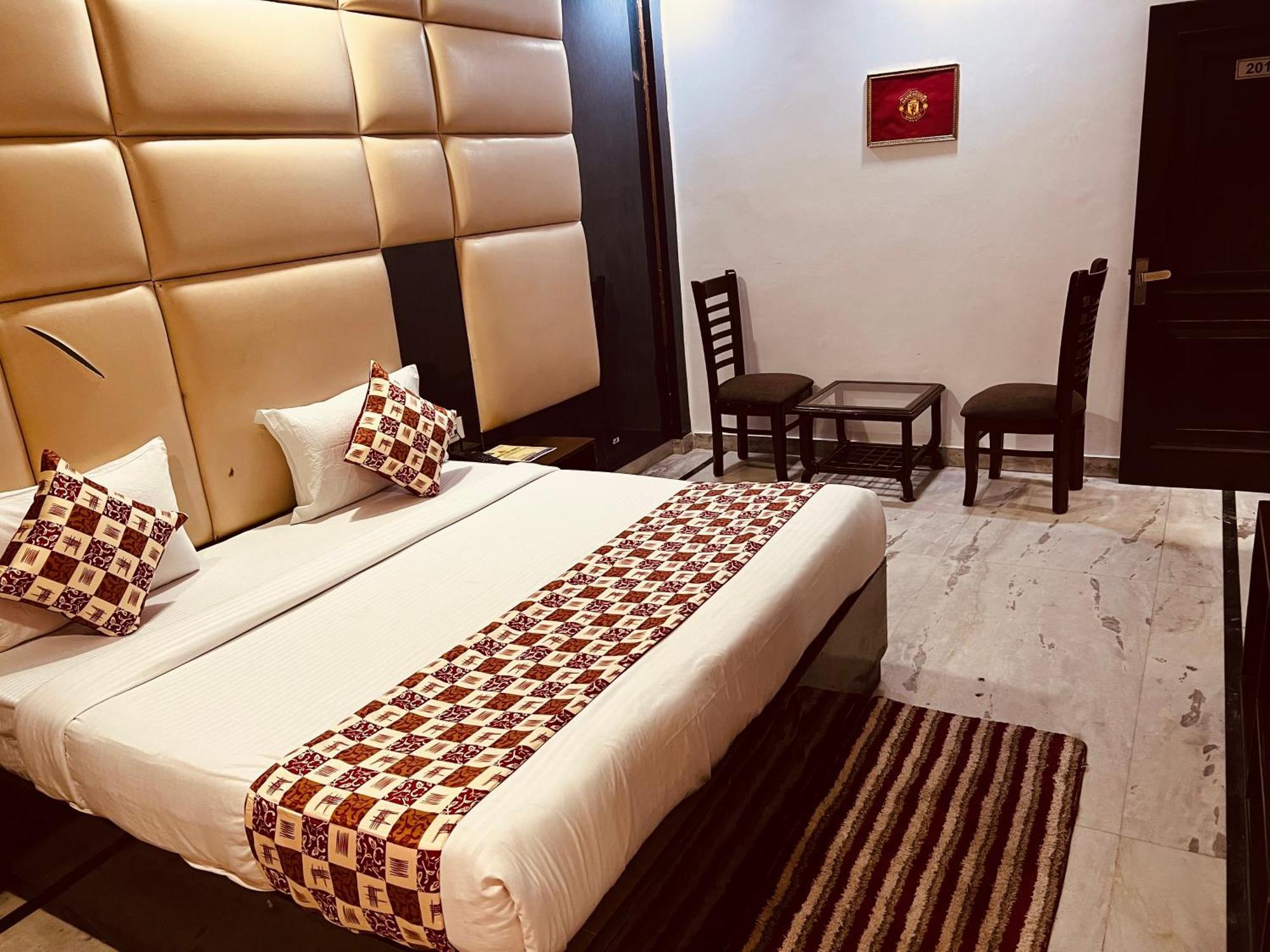 Hotel Le Mount Plaza Near Igi Airport Delhi Nuova Delhi Esterno foto